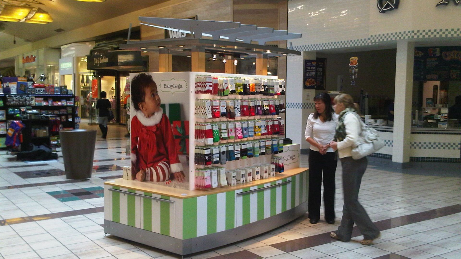 The Psychology of Effective Mall Kiosk Marketing